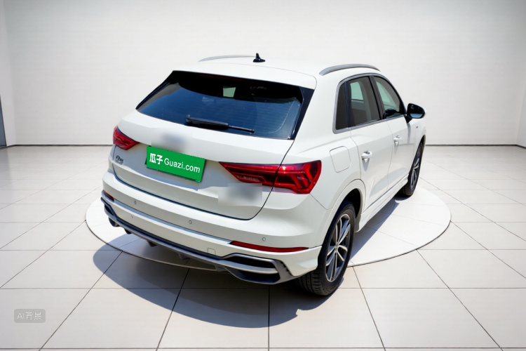 Audi Q3 2022 car image #7