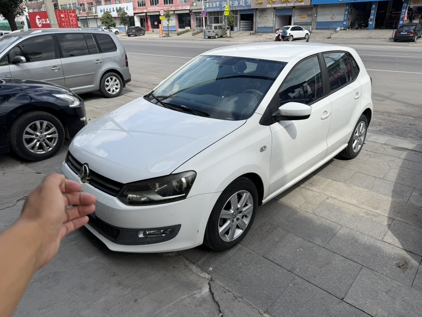 Volkswagen Polo 2014 immagine di auto #3
