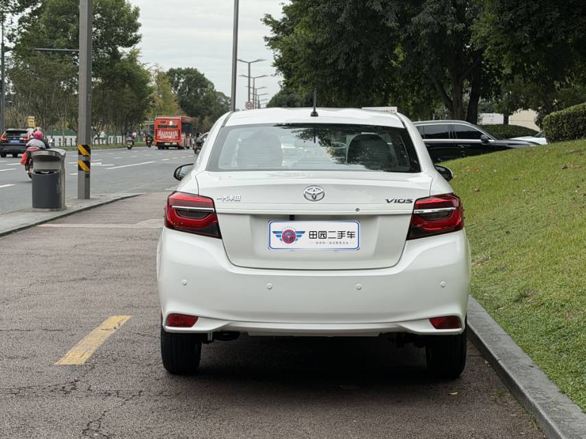 Toyota Vios 2021 immagine di auto #6
