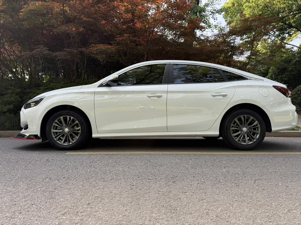 MG 5 2025 #4 MG 5 2025 immagine di auto #4