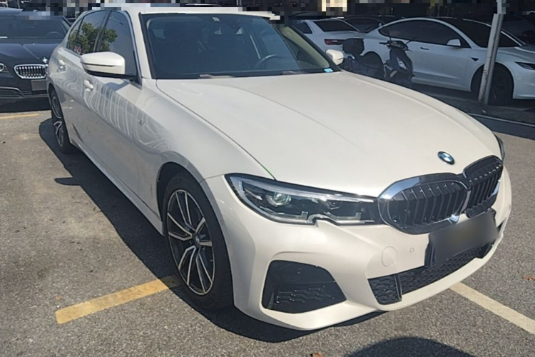 BMW 3 Series 2020 car image #4