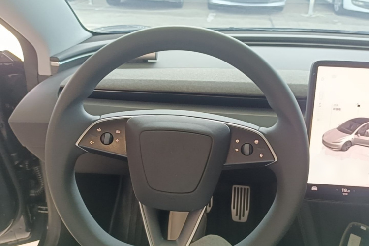 Tesla Model 3 2024 #11 Tesla Model 3 2024 car image #11