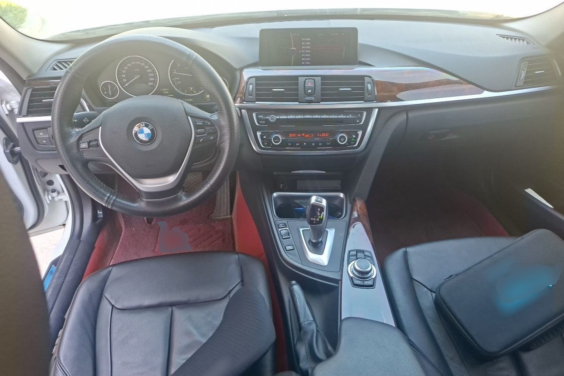 BMW 3 Series 2012 #21 BMW 3 Series 2012 car image #21