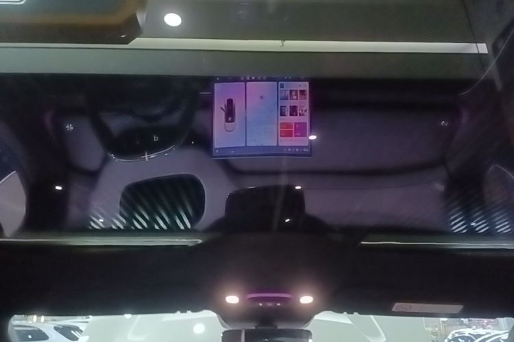 MI SU7 2025 car image #18