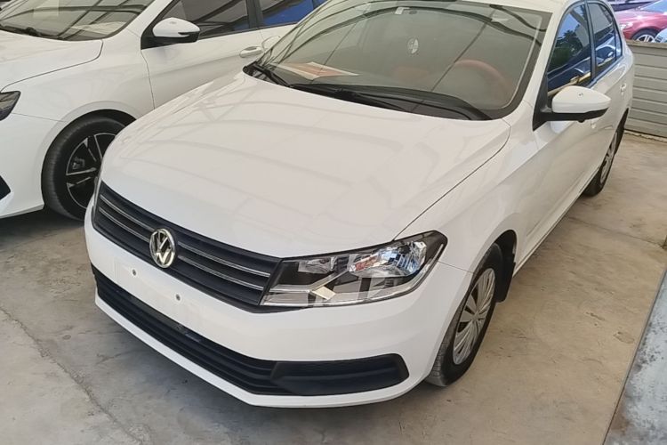 Volkswagen Santana 2022 car image #2