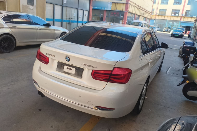 BMW 3 Series 2017 #5 BMW 3 Series 2017 car image #5