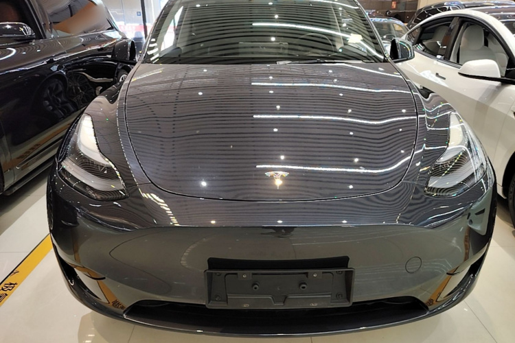 Tesla Model Y 2024 #3 Tesla Model Y 2024 car image #3