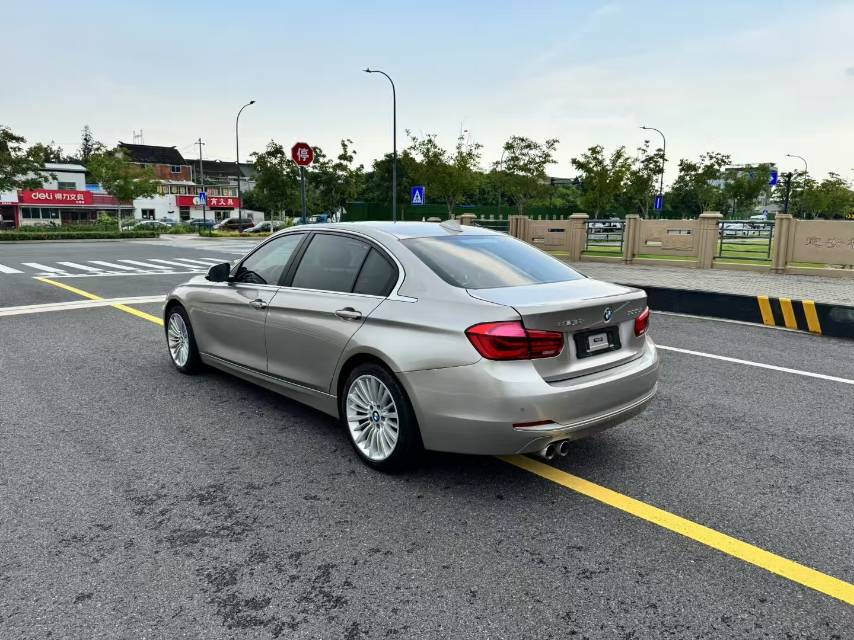 BMW 3 Series 2018 #7 BMW 3 Series 2018 car image #7