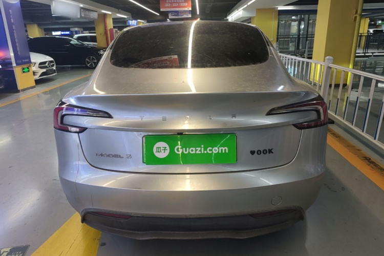 Tesla Model 3 2024 immagine di auto #6