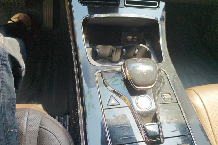 BYD Han 2023 car image #16