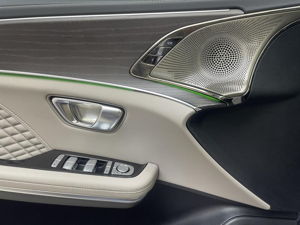 BYD Han 2024 car image #17