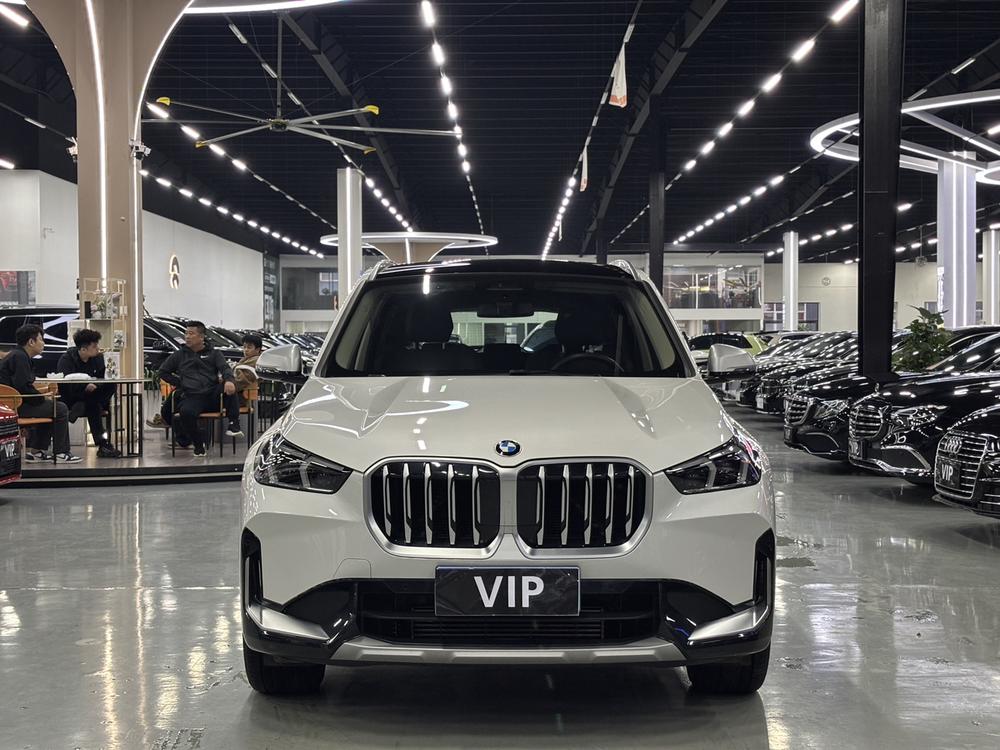 BMW X1 2023 #2 BMW X1 2023 car image #2
