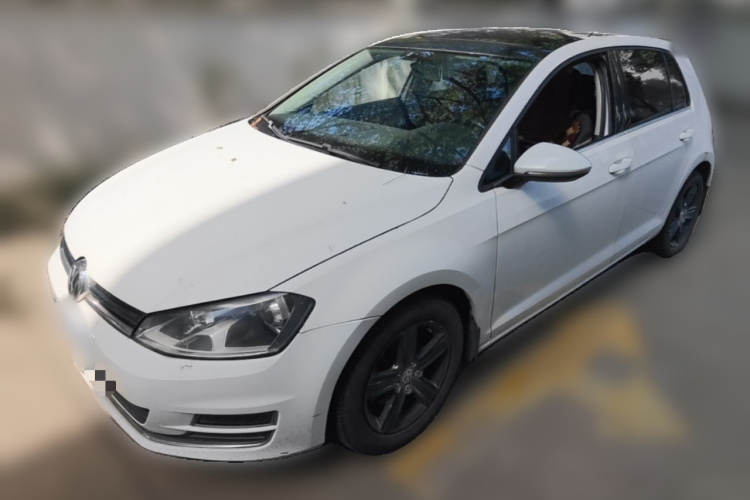 Volkswagen Golf 2015 car image #2
