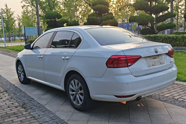 Volkswagen Lavida 2017 car image #8