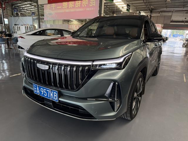GEELY Boyue L 2025 car image #16