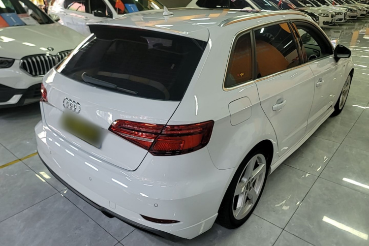 Audi A3 2018 car image #7