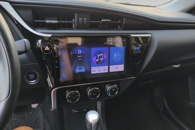 Toyota Corolla 2019 #13 Toyota Corolla 2019 car image #13
