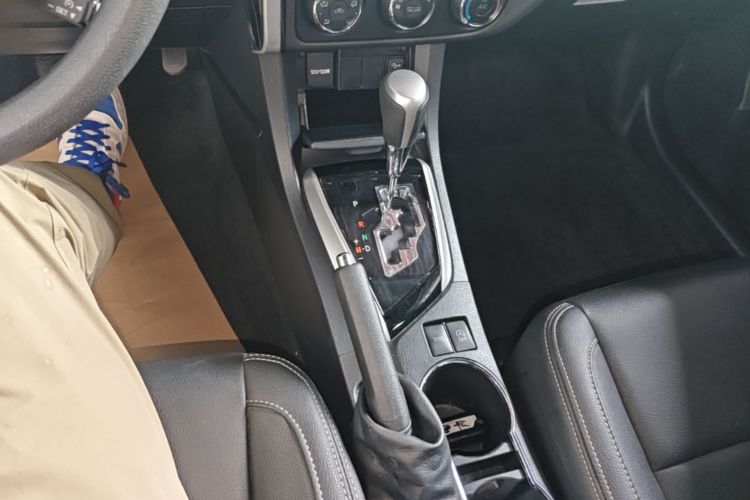 Toyota Corolla 2018 #14 Toyota Corolla 2018 car image #14