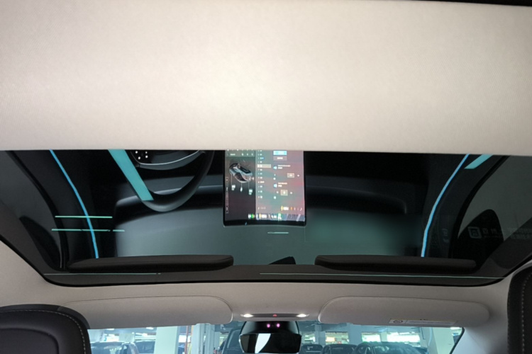 Tesla Model 3 2024 car image #20