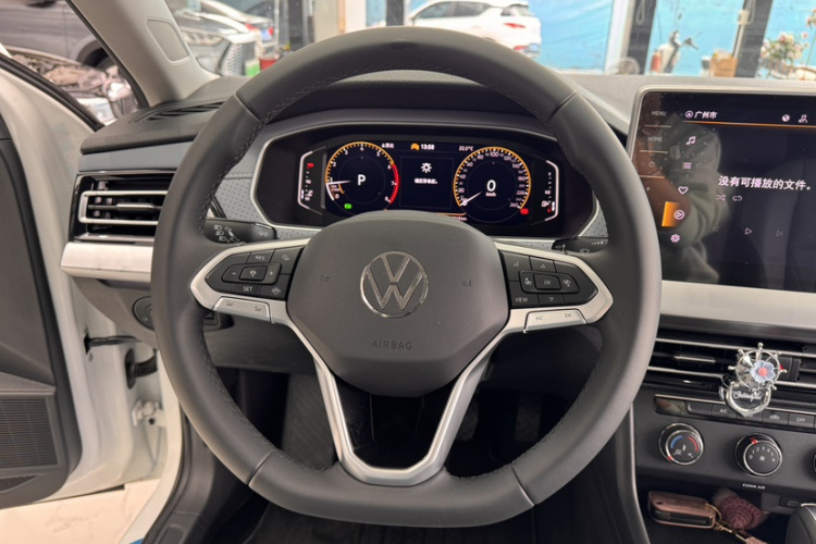 Volkswagen Lavida 2024 car image #17