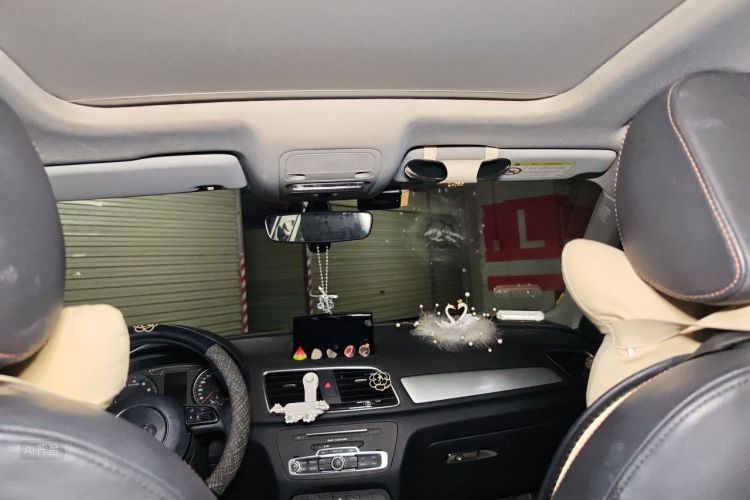Audi Q3 2017 car image #20