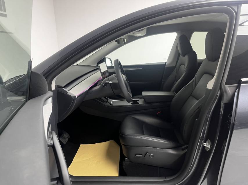 Tesla Model Y 2024 #8 Tesla Model Y 2024 car image #8