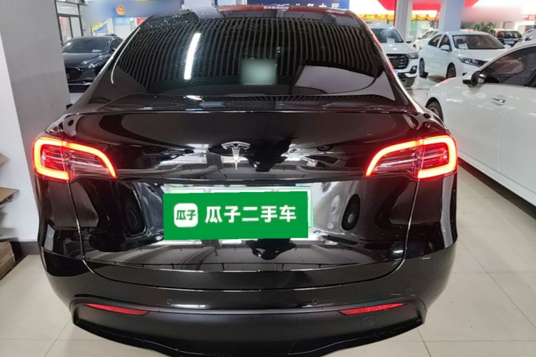 Tesla Model Y 2023 #4 Tesla Model Y 2023 immagine di auto #4