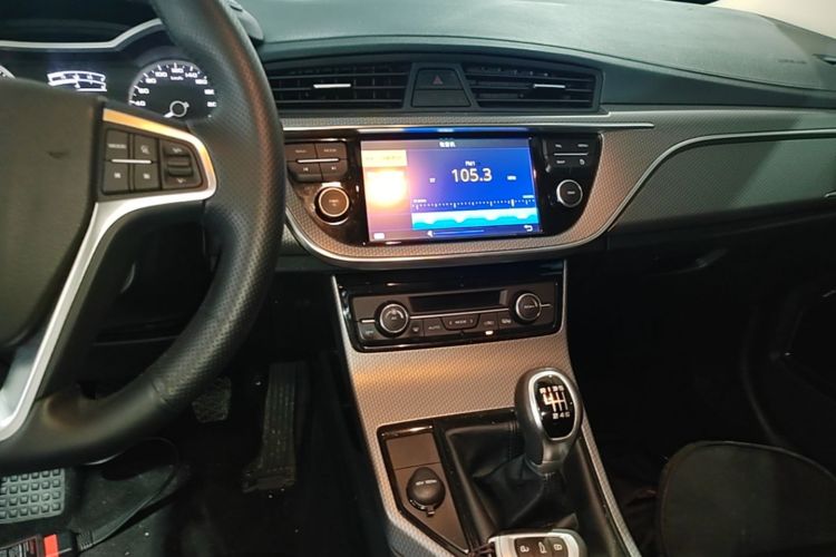 GEELY Emgrand GS 2016 car image #13