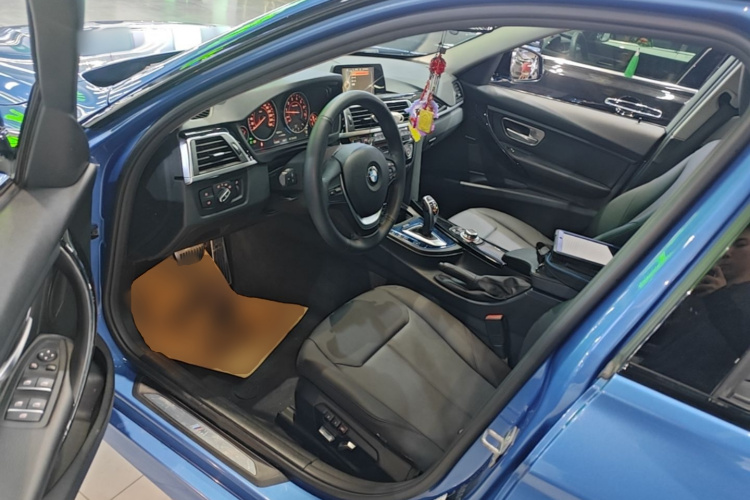 BMW 3 Series 2017 #15 BMW 3 Series 2017 car image #15