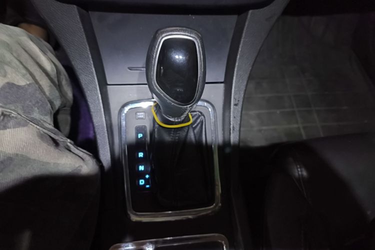 GEELY Emgrand 2017 #14 GEELY Emgrand 2017 car image #14