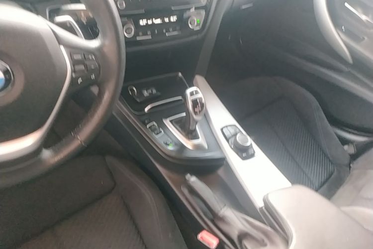 BMW 3 Series 2017 #14 BMW 3 Series 2017 car image #14