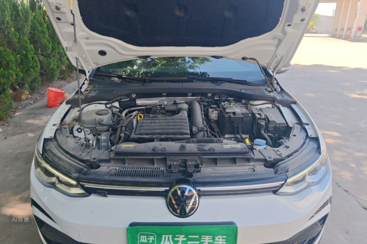 Volkswagen Golf 2022 car image #22