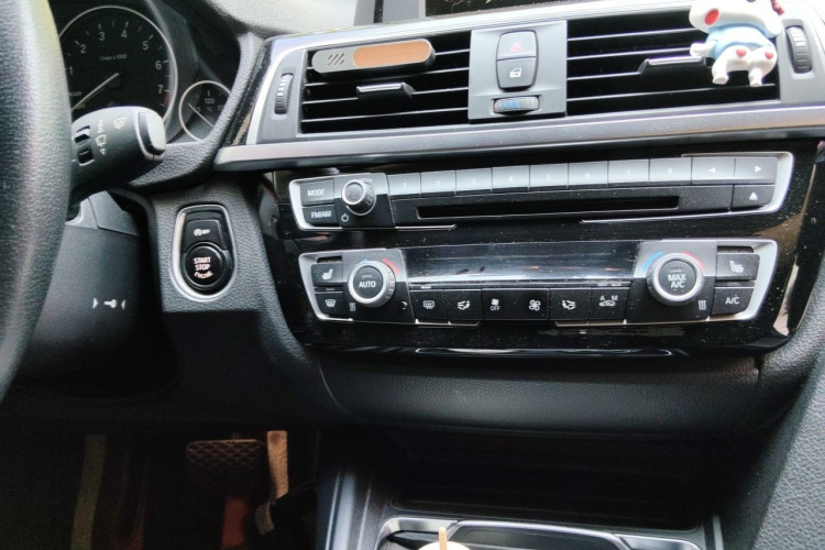 BMW 3 Series 2016 #17 BMW 3 Series 2016 car image #17