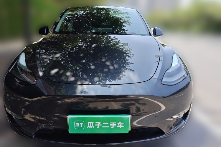 Tesla Model Y 2024 #3 Tesla Model Y 2024 immagine di auto #3