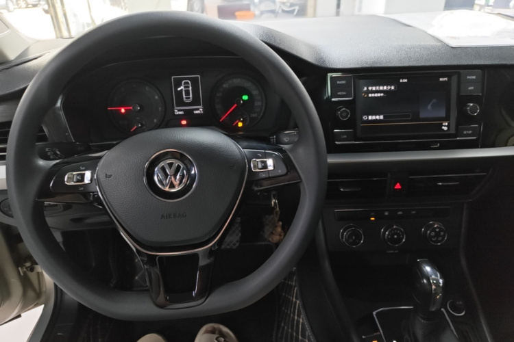 Volkswagen Lavida 2018 car image #10
