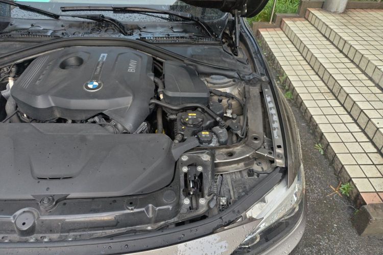 BMW 3 Series 2019 #25 BMW 3 Series 2019 car image #25