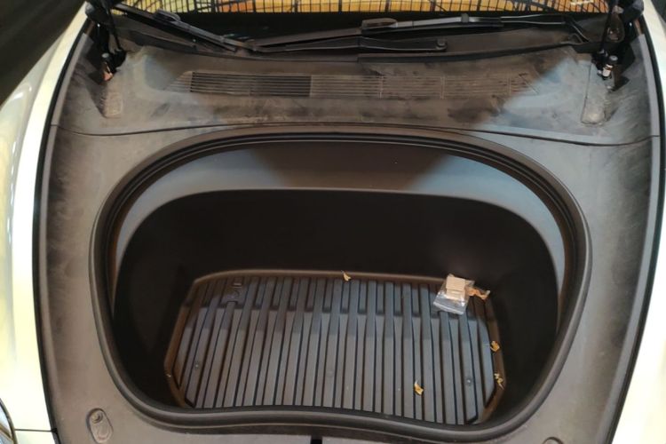 Tesla Model 3 2024 car image #20