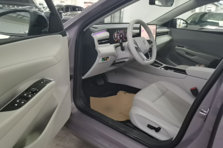 2025 car image #16
