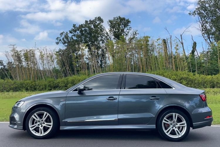 Audi A3 2019 صورة سيارة #5
