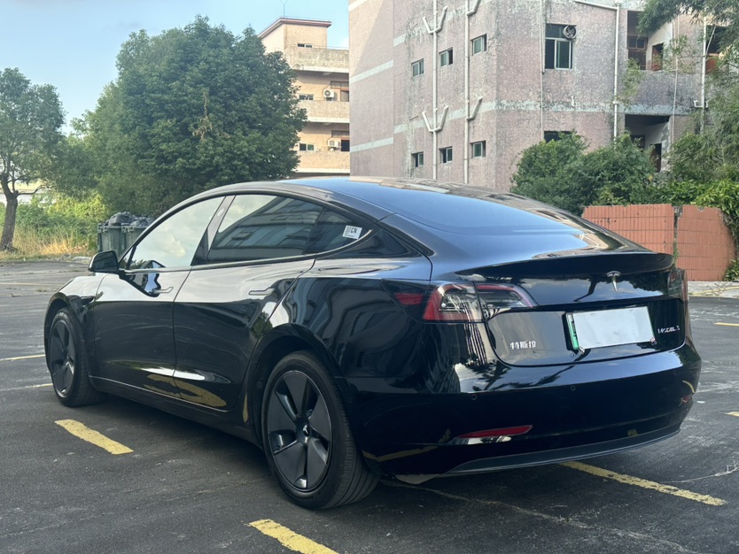 Tesla Model 3 2022 car image #4