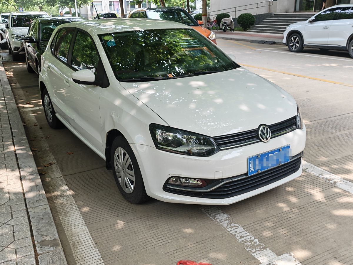 Volkswagen Polo 2016 car image #3