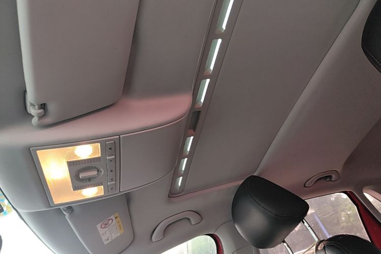 Volkswagen Polo 2019 car image #18