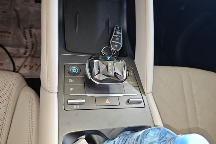 BYD YuanUP 2024 imagen de coche #18