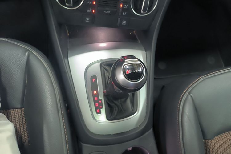 Audi Q3 2017 #14 Audi Q3 2017 car image #14
