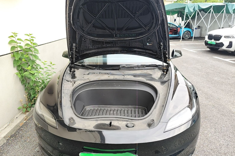 Tesla Model 3 2024 car image #20