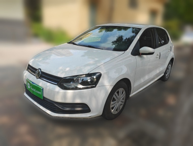 Volkswagen Polo 2015 Volkswagen Polo 2015 car image