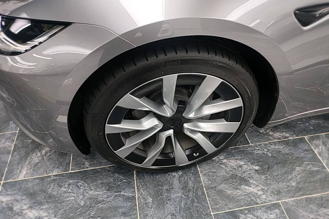 Tesla Model 3 2025 car image #23