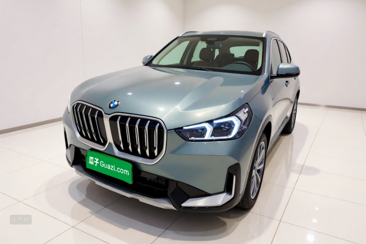 BMW X1 2023 car image #2
