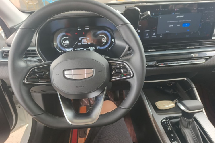 GEELY Emgrand 2025 car image #10