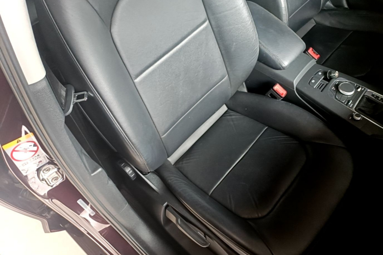 Audi A3 2017 car image #24